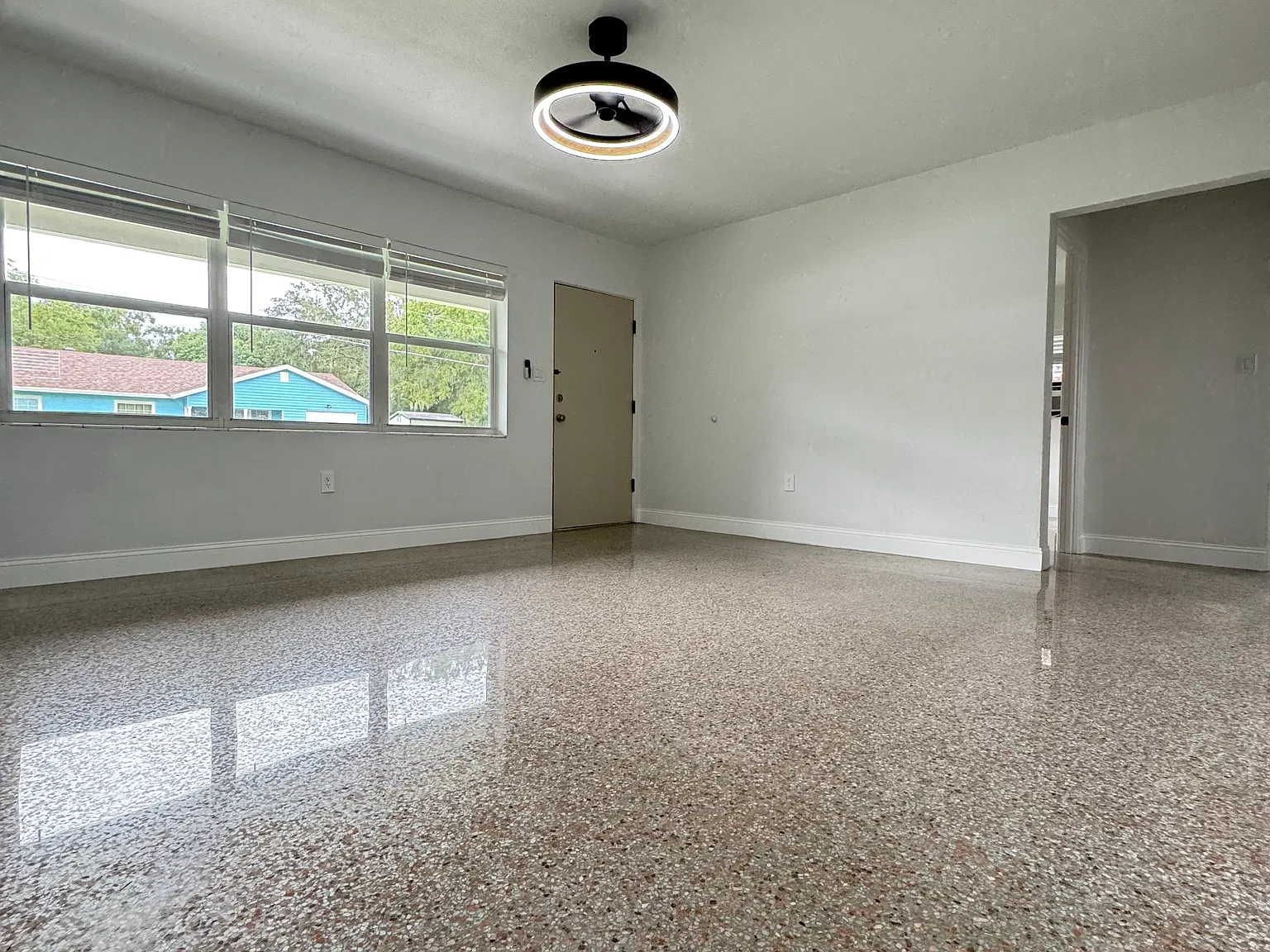 2 bed, 754 sqft, $1,800 — Photo 4
