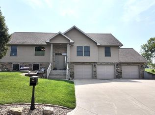 2021 Lakeview Dr, Chillicothe, MO 64601