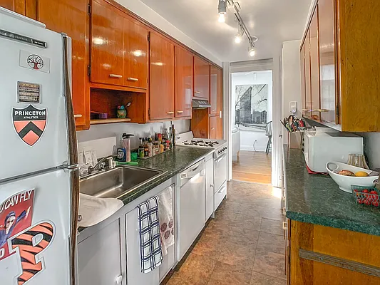 Rented by Brown Harris Stevens | media 3