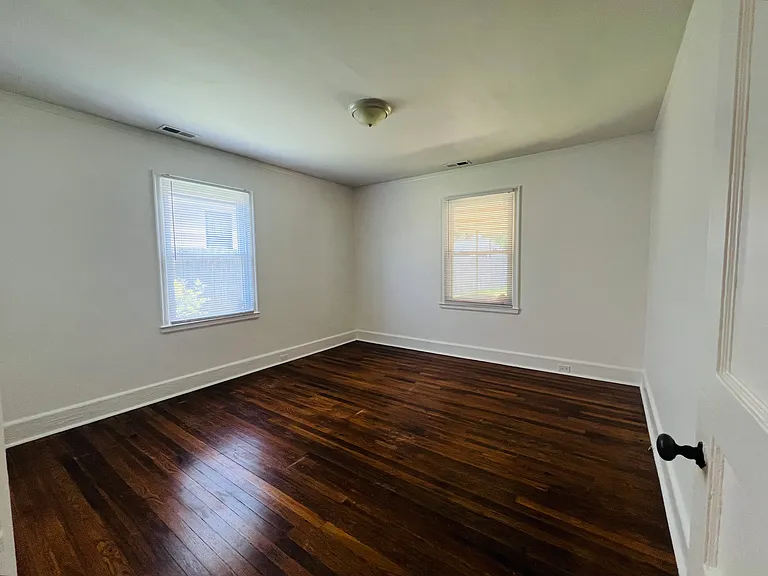 1217 Enderly Rd — Photo 10