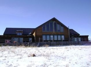 875 Rattlesnake Rd, Gillette, WY 82718