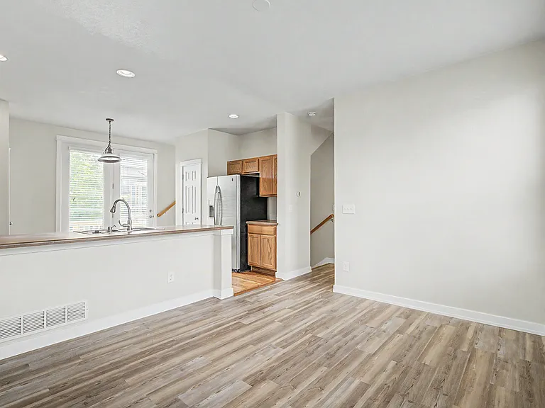 9505 E 107th Pl — Photo 5