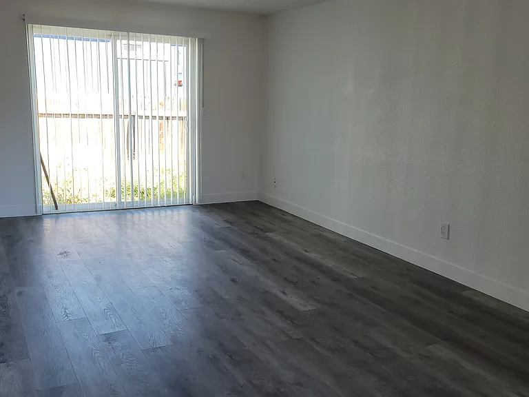 23134 NE Halsey St #4 — Photo 5