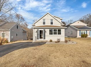 32 Oakland Ave, Farmington, CT 06032