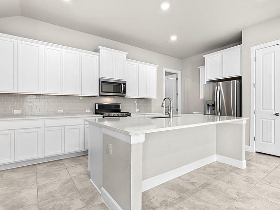 2nd image of 421 Skipping Cedar St