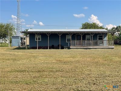 512 W Frisco Ave, Seadrift, TX, 77983