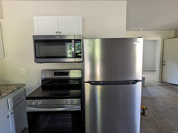 2nd image of 1304 Douglas Ave #3