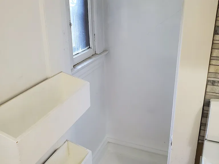 140 College Ave NE #4 — Photo 24