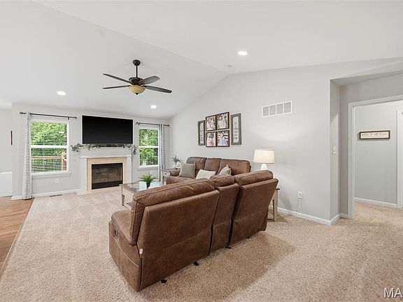 3rd image of 518 Brookside Forest Ct