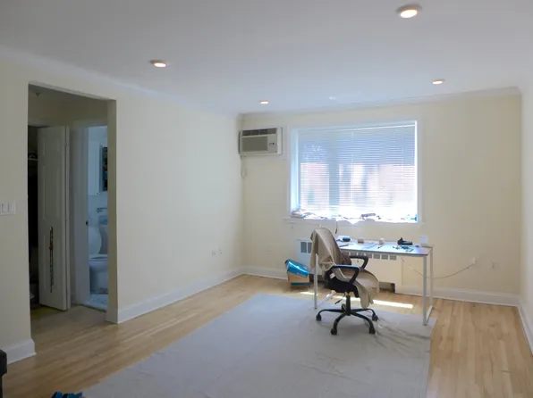 35 Saint Paul St, Brookline, MA