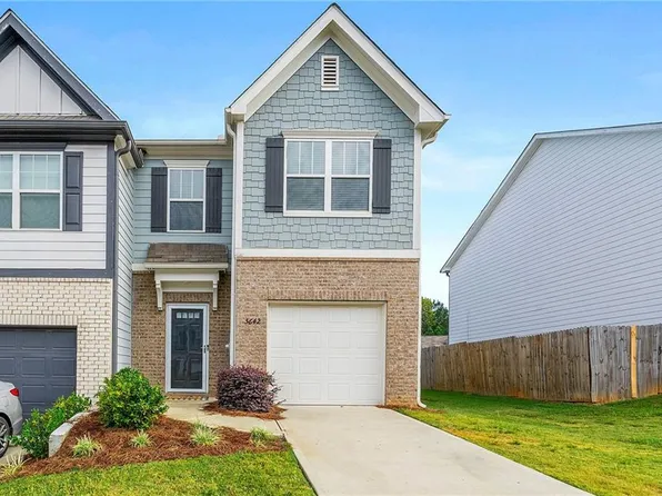5642 Union Pointe Dr, Union City, GA 30291