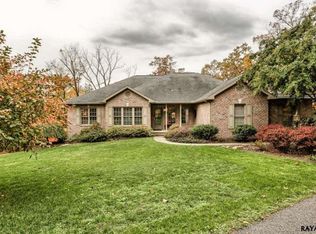 1907 Woodland Rd, York, PA 17403