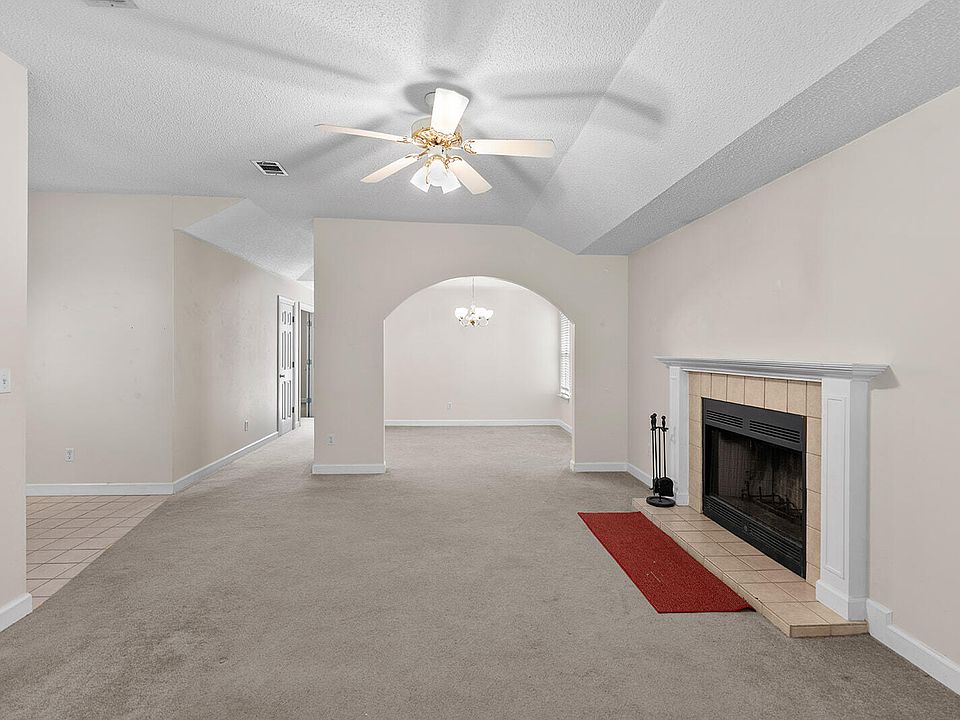 1st image of 188 Wright Cir