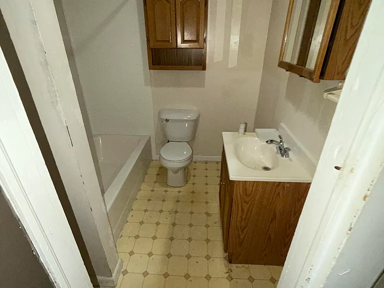 317 New York St — Photo 11