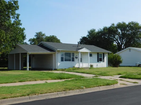 1426 Bachtold Ave, Salina, KS 67401