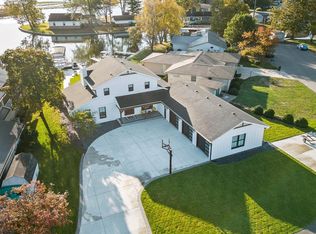 2612 Wolfs Point Dr, Rochester, IN 46975