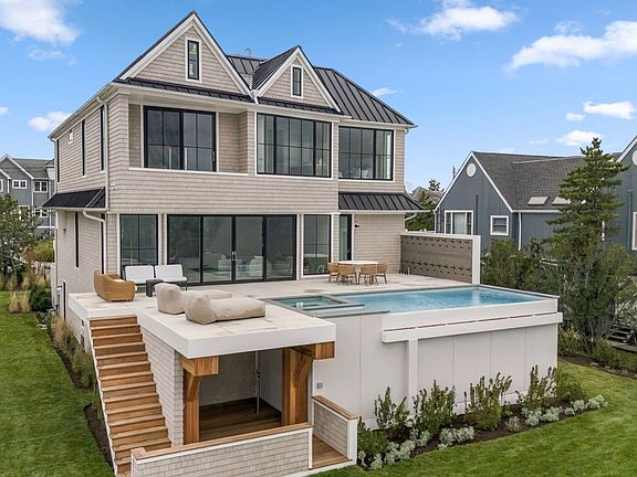 4th image of 498 Dune Rd