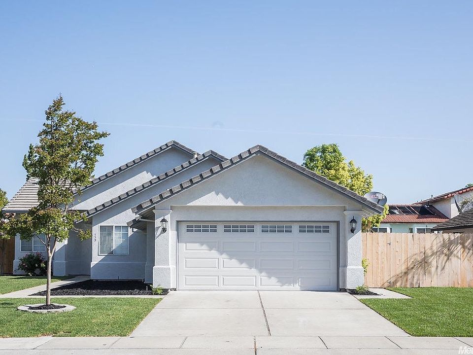 2nd image of 439 Vin Rose Way