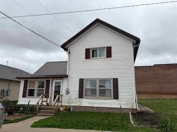 302 Long Ave, Lost Nation, IA 52254