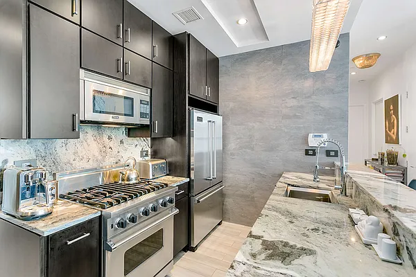 Sold by Modern Spaces | media 4