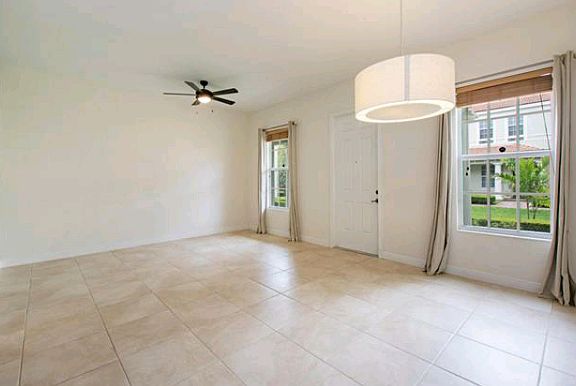 4th image of 7064 NW 115th Ct