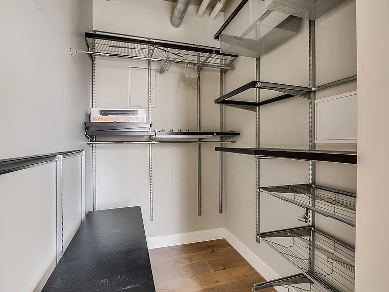 114 W Adams St #610 — Photo 16
