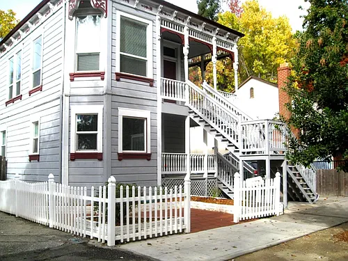 2014 6th St #UPPER FLAT Photo 1