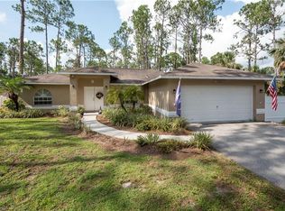 1060 20th Ave NE, Naples, FL 34120