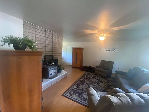 4th image of 15 Jones St