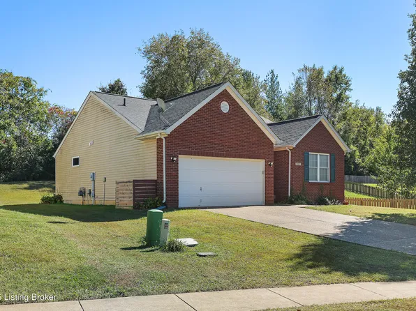 8905 Amaranth Dr, Louisville, KY 40228
