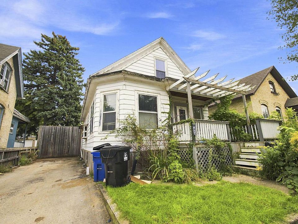 1st image of 1813 N Wisconsin STREET