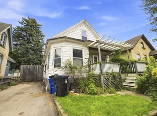 1813 N Wisconsin St, Racine, WI 53402