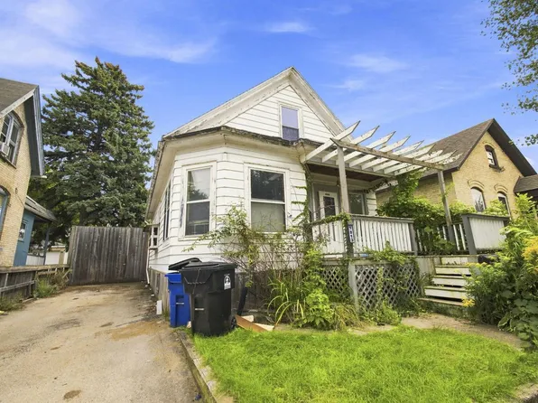1813 N Wisconsin STREET, Racine, WI 53402