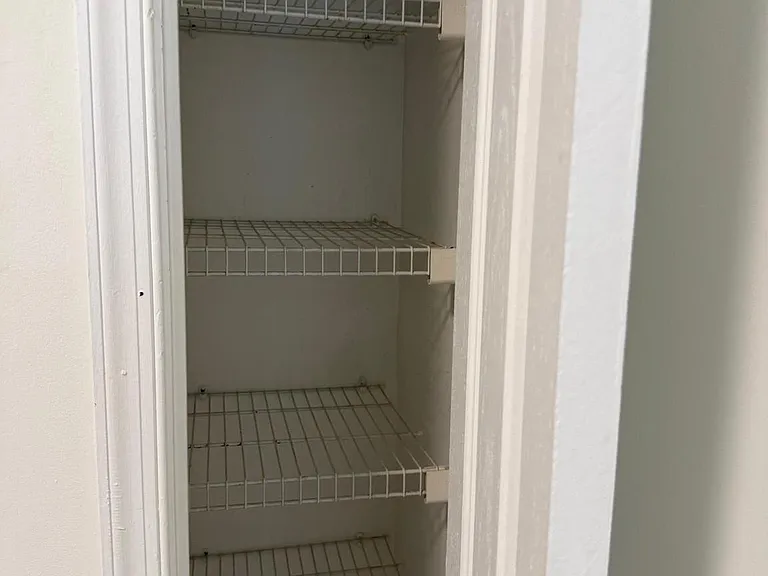 1704 Lake Shore Crest Dr #32 — Photo 4