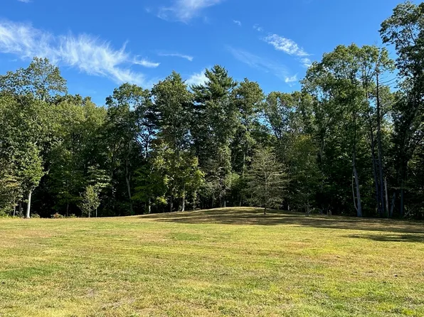 88 Maple St, South Hamilton, MA 01982