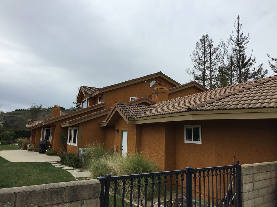 2nd image of 877 Fernhill Ct