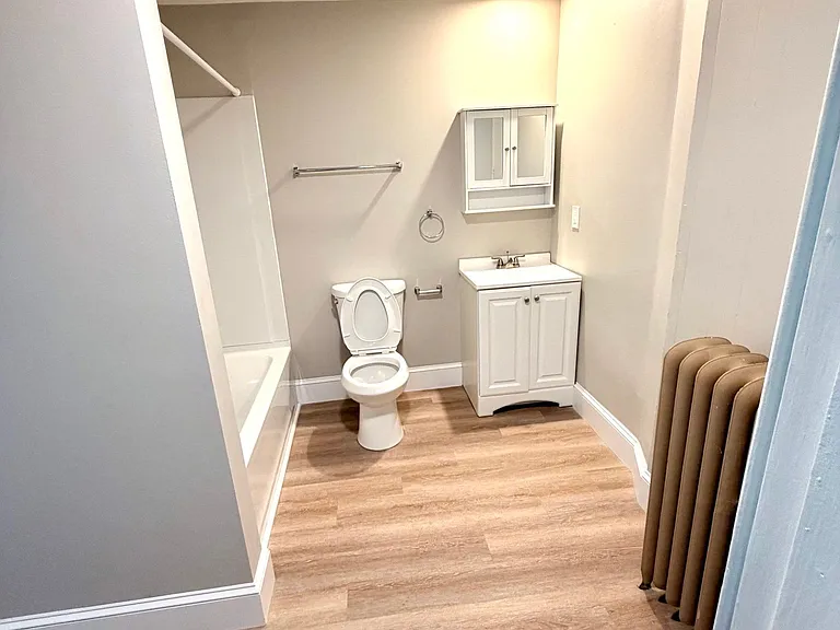 21 Walnut St — Photo 9