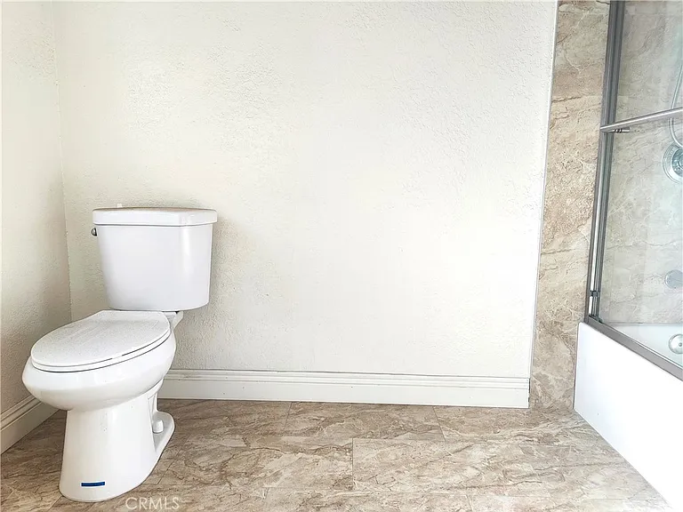 23860 Enriquez Dr — Photo 32