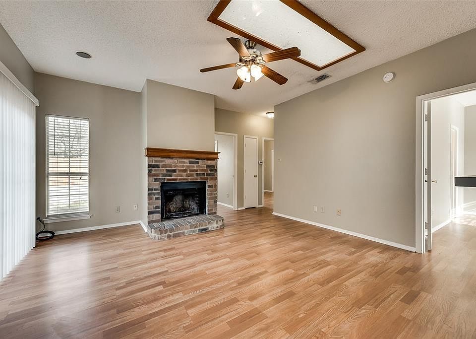 1st image of 1393 Chinaberry Dr