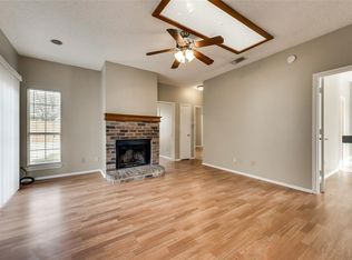 1393 Chinaberry Dr, Lewisville, TX 75077