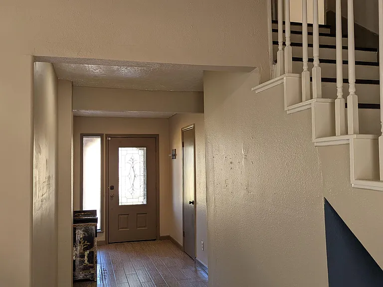 Lakecrest Dr — Photo 9