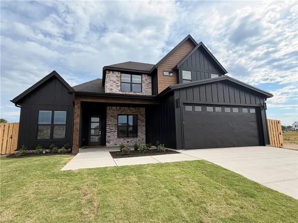 4113 W Pepper Dr, Rogers, AR 72758