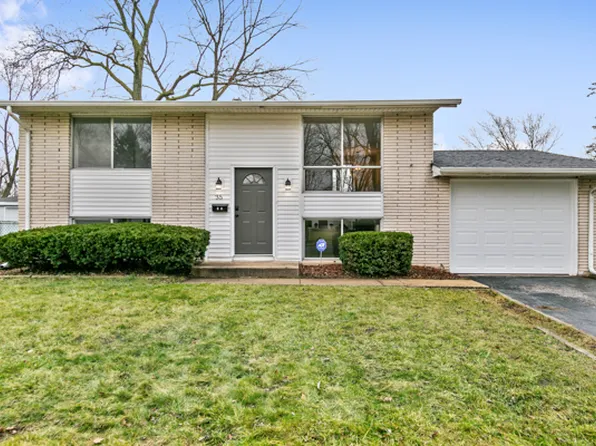 35 N Sycamore Ln, Glenwood, IL 60425