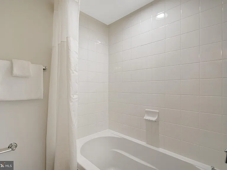 4179 S Four Mile Run Dr #302 — Photo 22