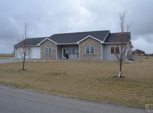 1151 164th Dr, Pella, IA 50219