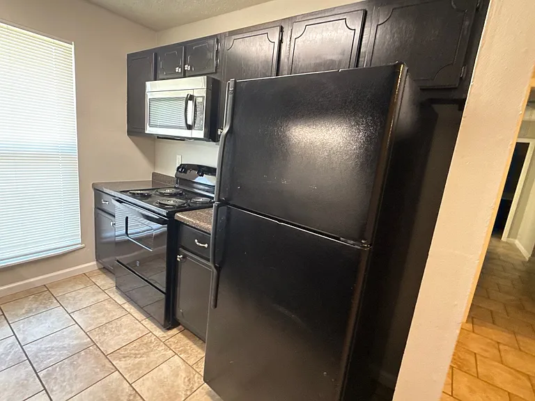 16 Markwest Cv #L — Photo 3