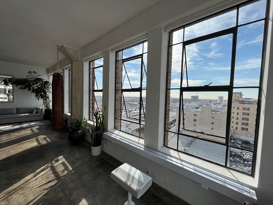 1st image of 315 E 8th St #80X