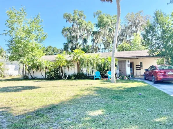 811 Tangerine St, Tavares, FL 32778