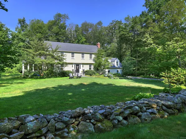 121 Knorr Road, Monroe, CT 06468