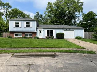 2974 Streamside Ct, Columbus, IN 47203